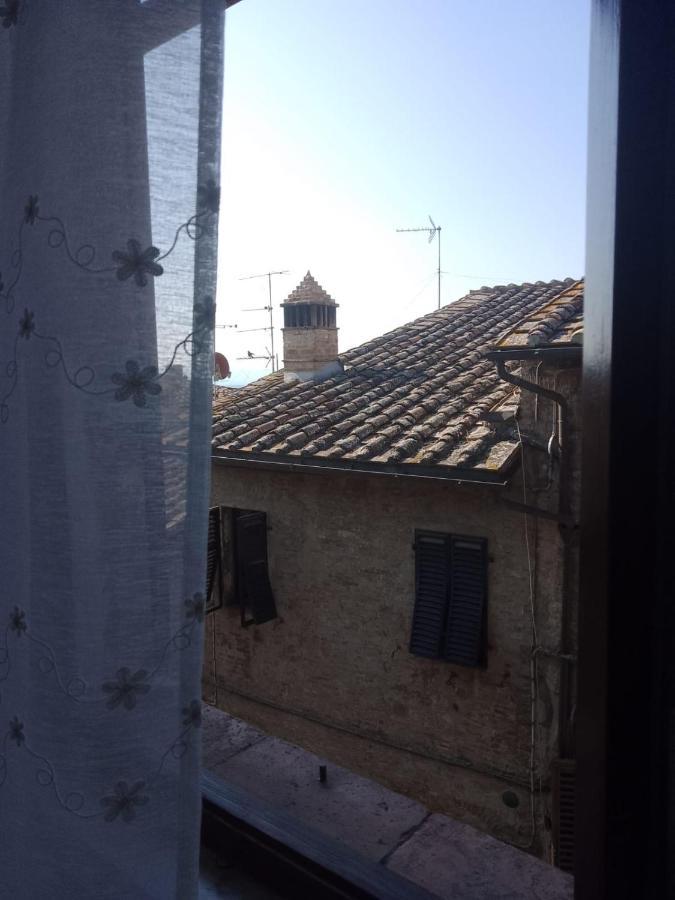 Апартаменты La Casina Tra Le Torri Сан-Джиминьяно Экстерьер фото